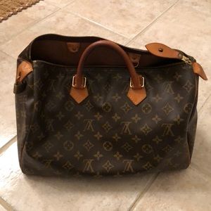 Louis Vuitton Speedy 35